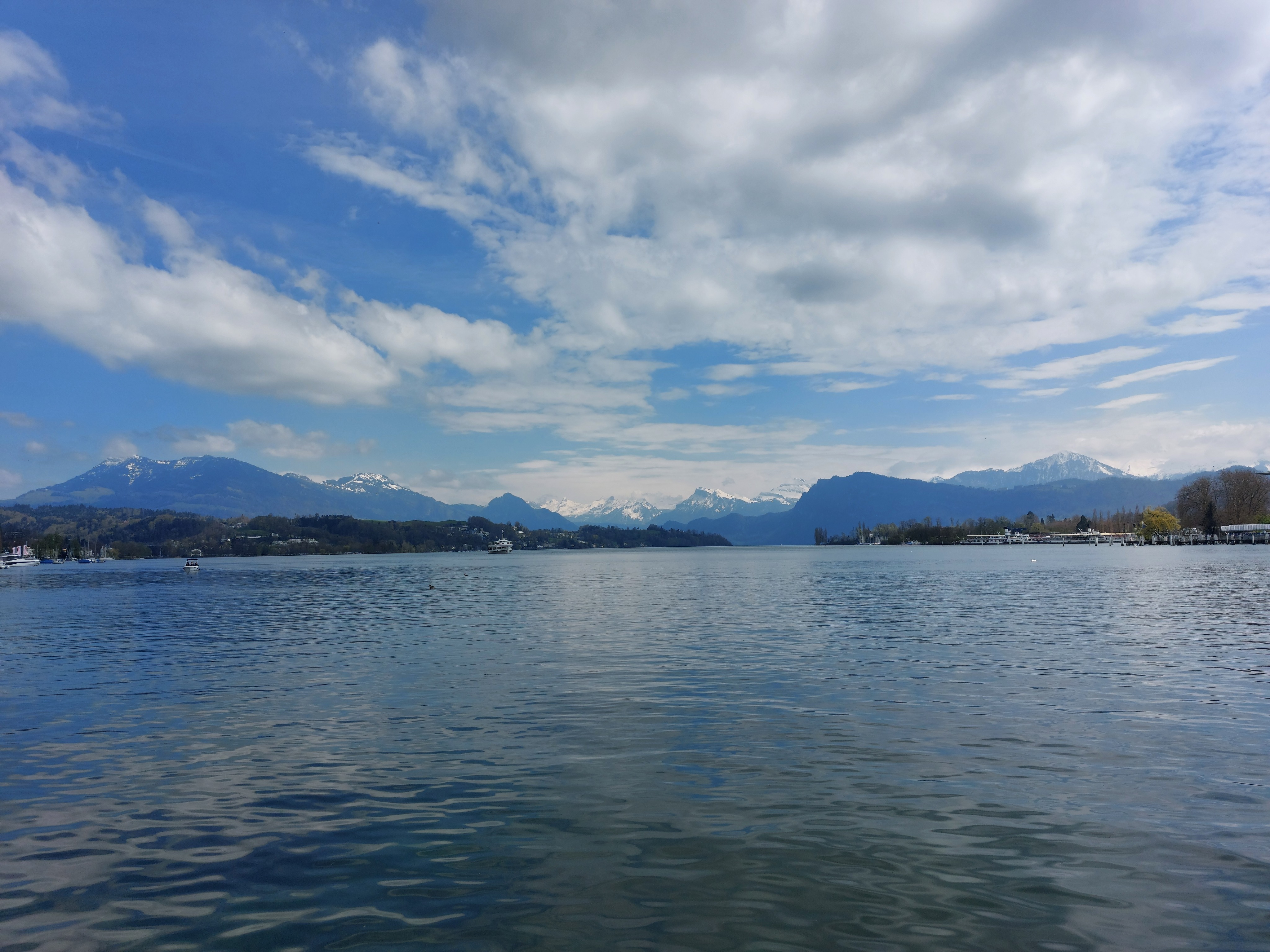 View from waterfront of Luzernersee